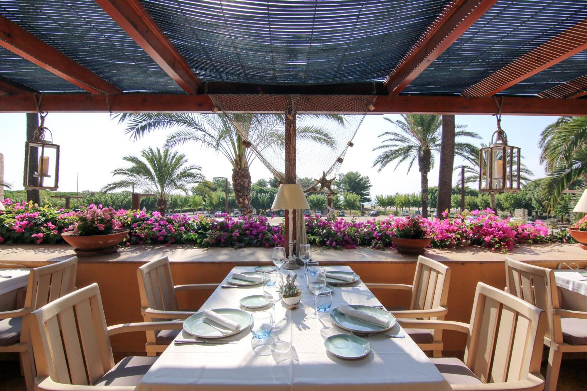 Hotel Restaurant Ceferino Vilanova i la Geltru Exterior photo